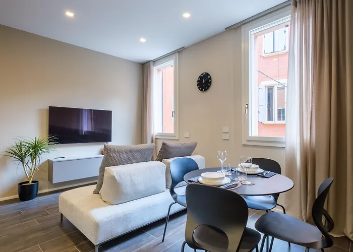 Apartament Golden By