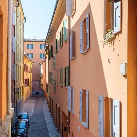 Golden By * Bologna
