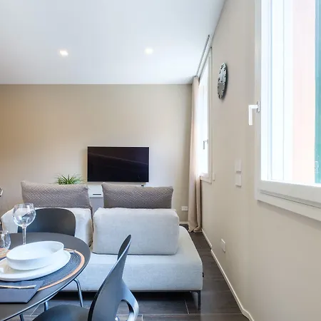 Golden By Appartement