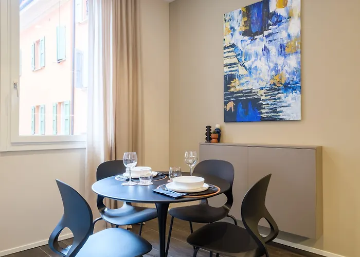 Golden By بولونيا